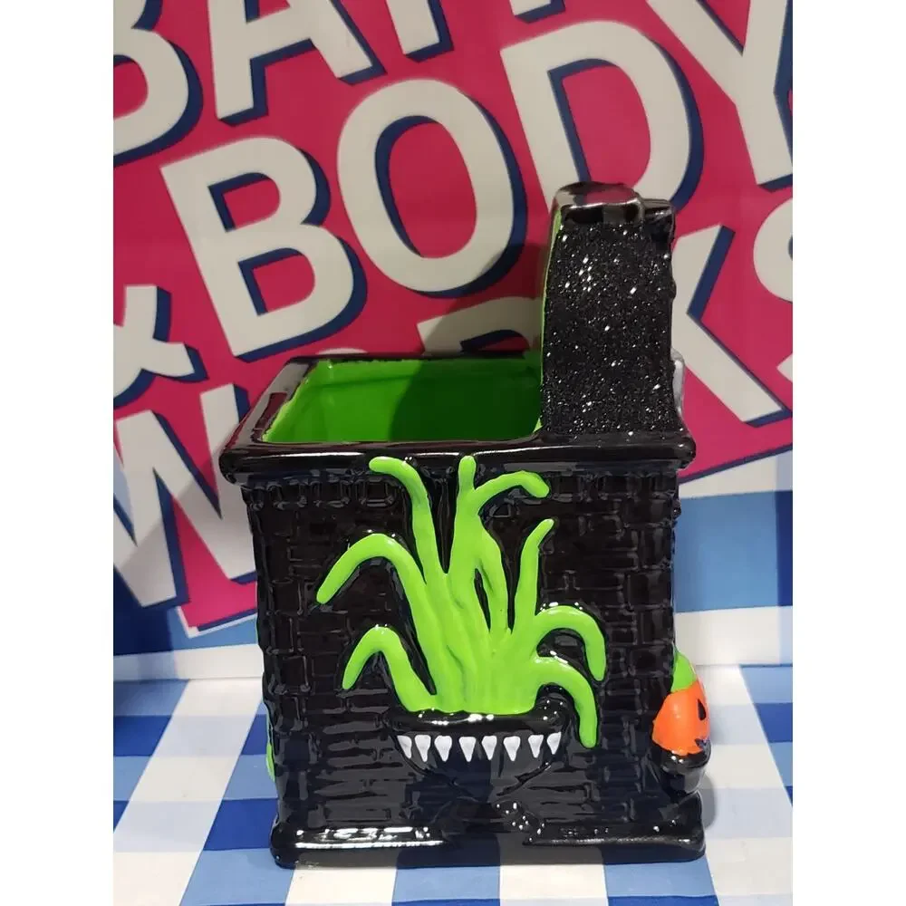 BBW Halloween Haunted House 2021 Foaming Soap Holder Bathroom Sink Decor